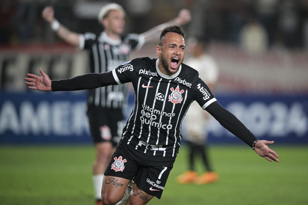 Corinthians chega a 4º triunfo seguido e tem maior sequência