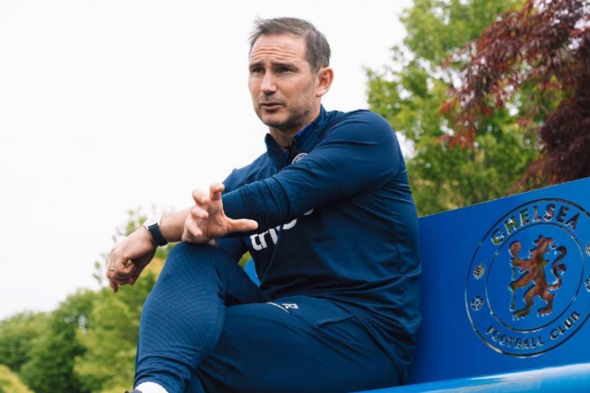 Ex-técnico do Chelsea, Lampard revela falta de espírito de equipe