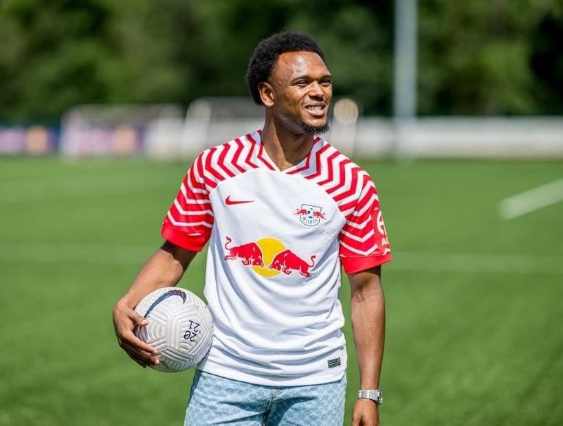Leipzig contrata atacante belga Loïs Openda, do Lens