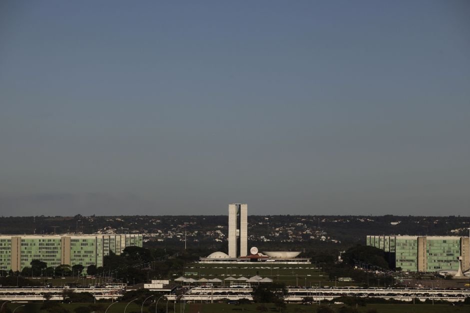 Lira diz a prefeitos que iniciará votação da reforma tributária até sexta-feira (7)