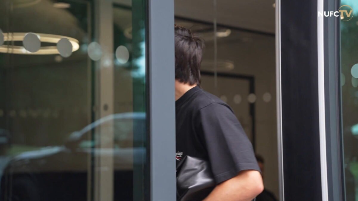 Sandro Tonali treina com o Newcastle; confira