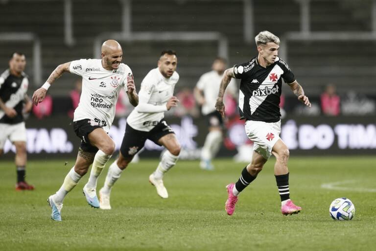Veja fotos da partida entre Corinthians e Vasco, pelo Brasileirão