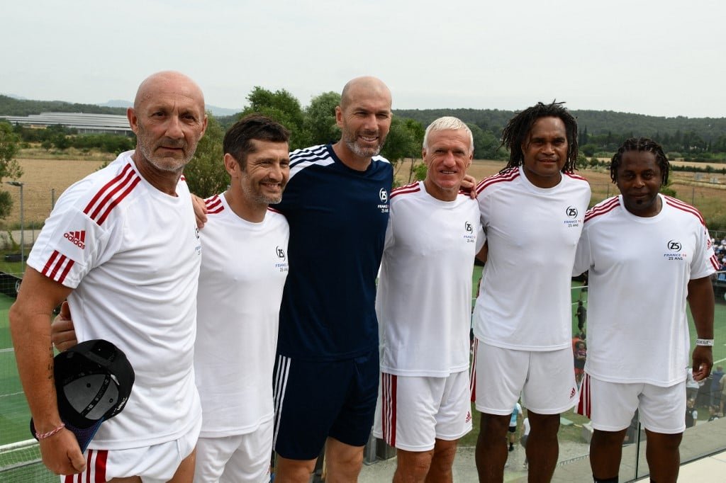 Zidane reúne campeões mundiais de 1998 em evento 25 anos