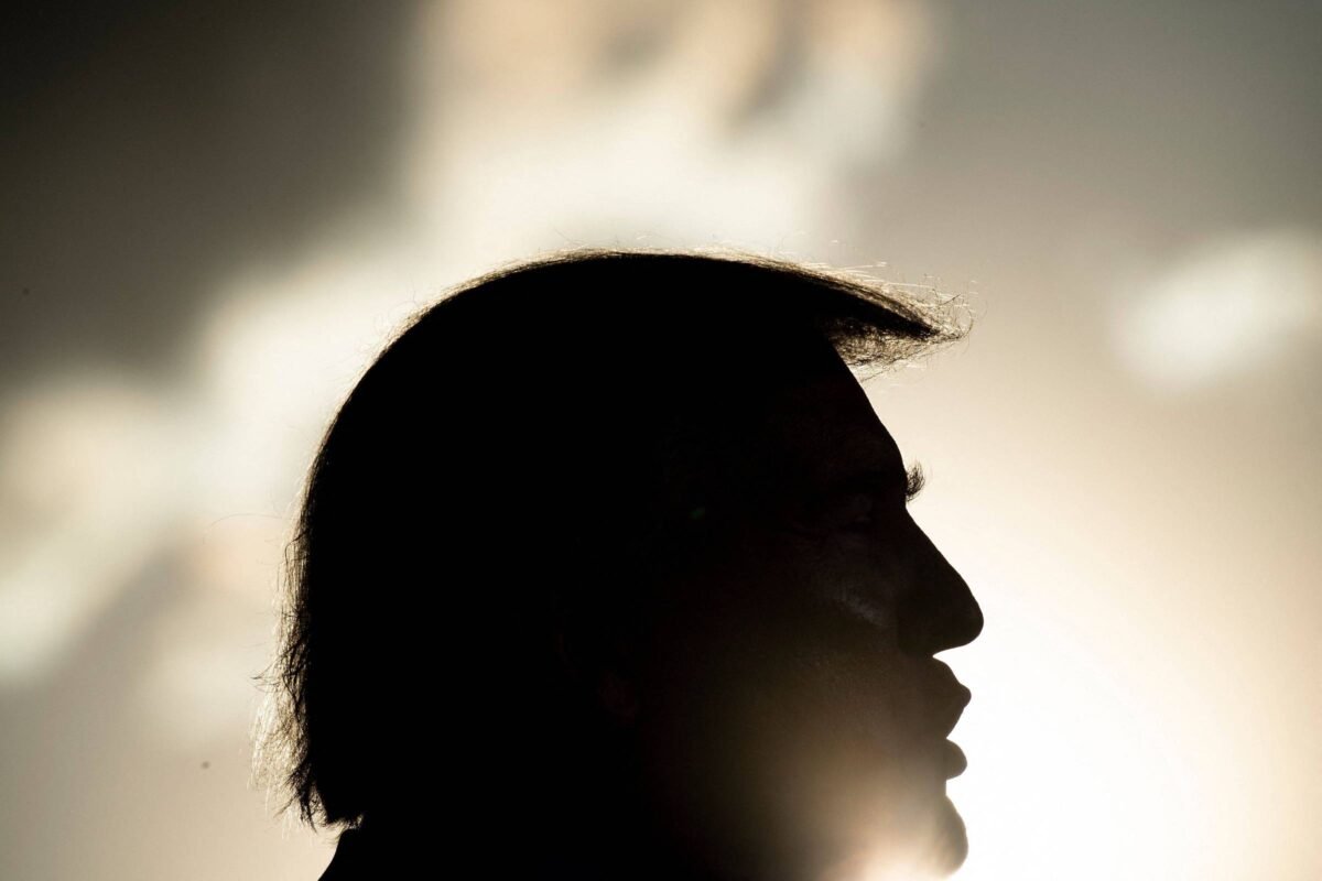 Dilema sobre crimes de Trump ilustra fragilidade dos EUA -