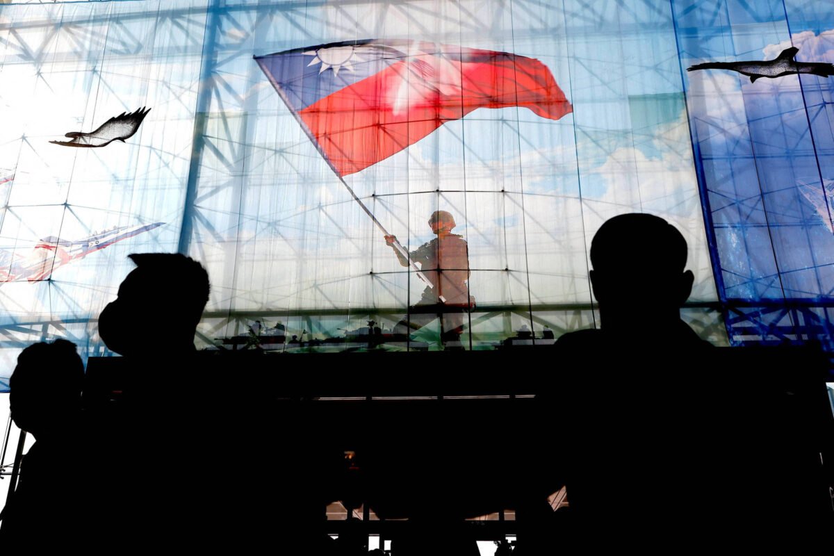 EUA propõem ajuda militar direta a Taiwan, e China reage