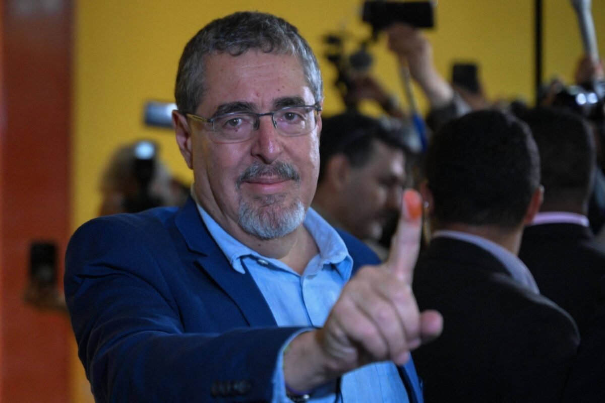 Guatemala: Bernardo Arévalo é eleito presidente - 20/08/2023 - Mundo