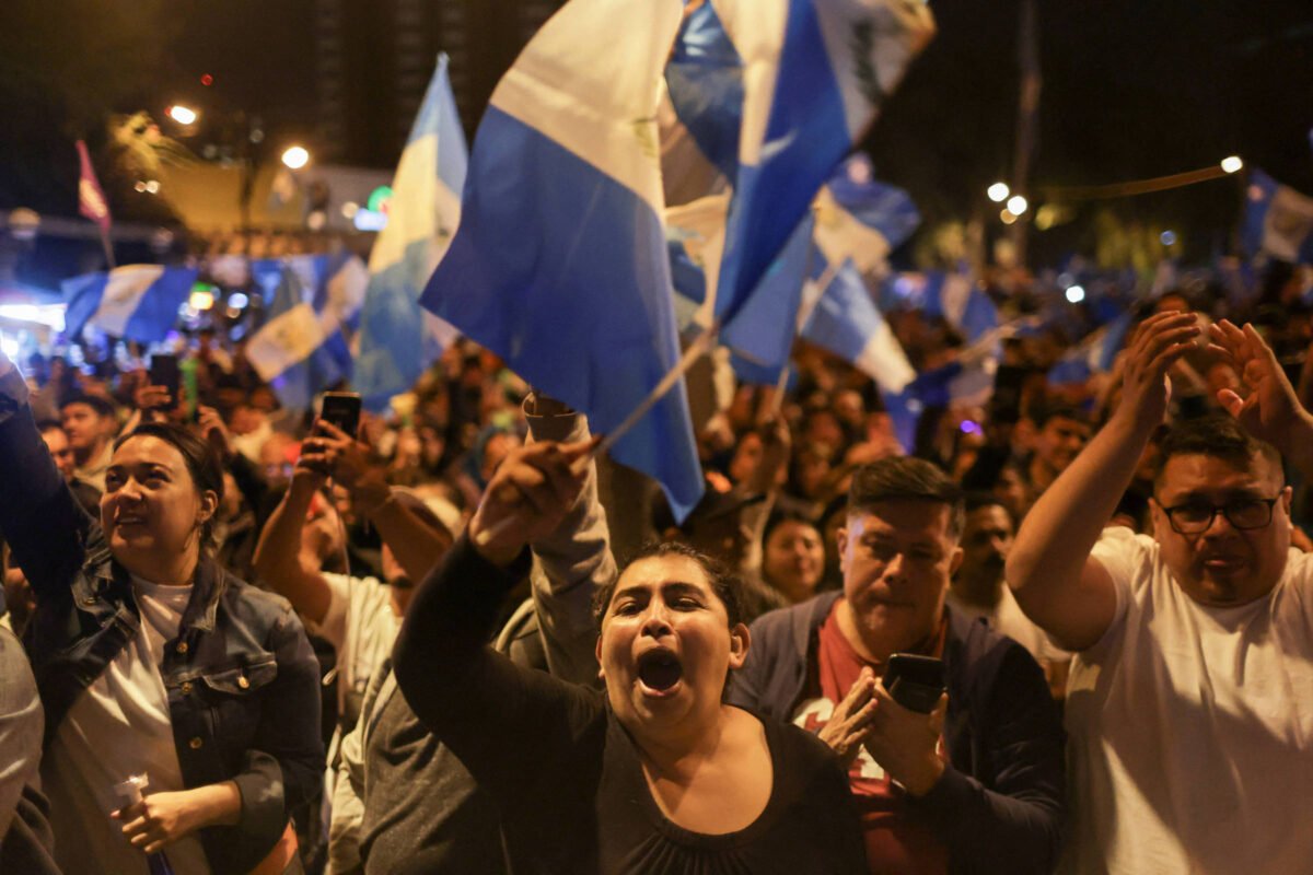 Guatemala: Bernardo Arévalo é eleito presidente - 21/08/2023 - Mundo