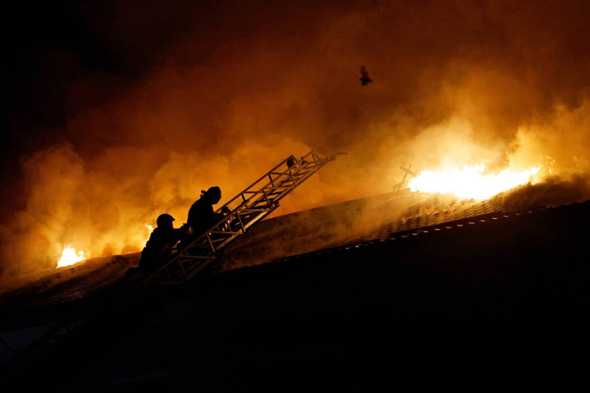 Guerra da Ucrânia: Rússia ataca, Kiev atinge a Crimeia -