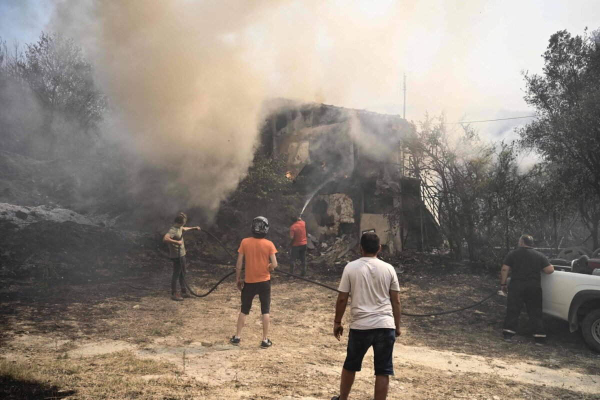 Incêndios na Grécia matam ao menos 20 pessoas em três