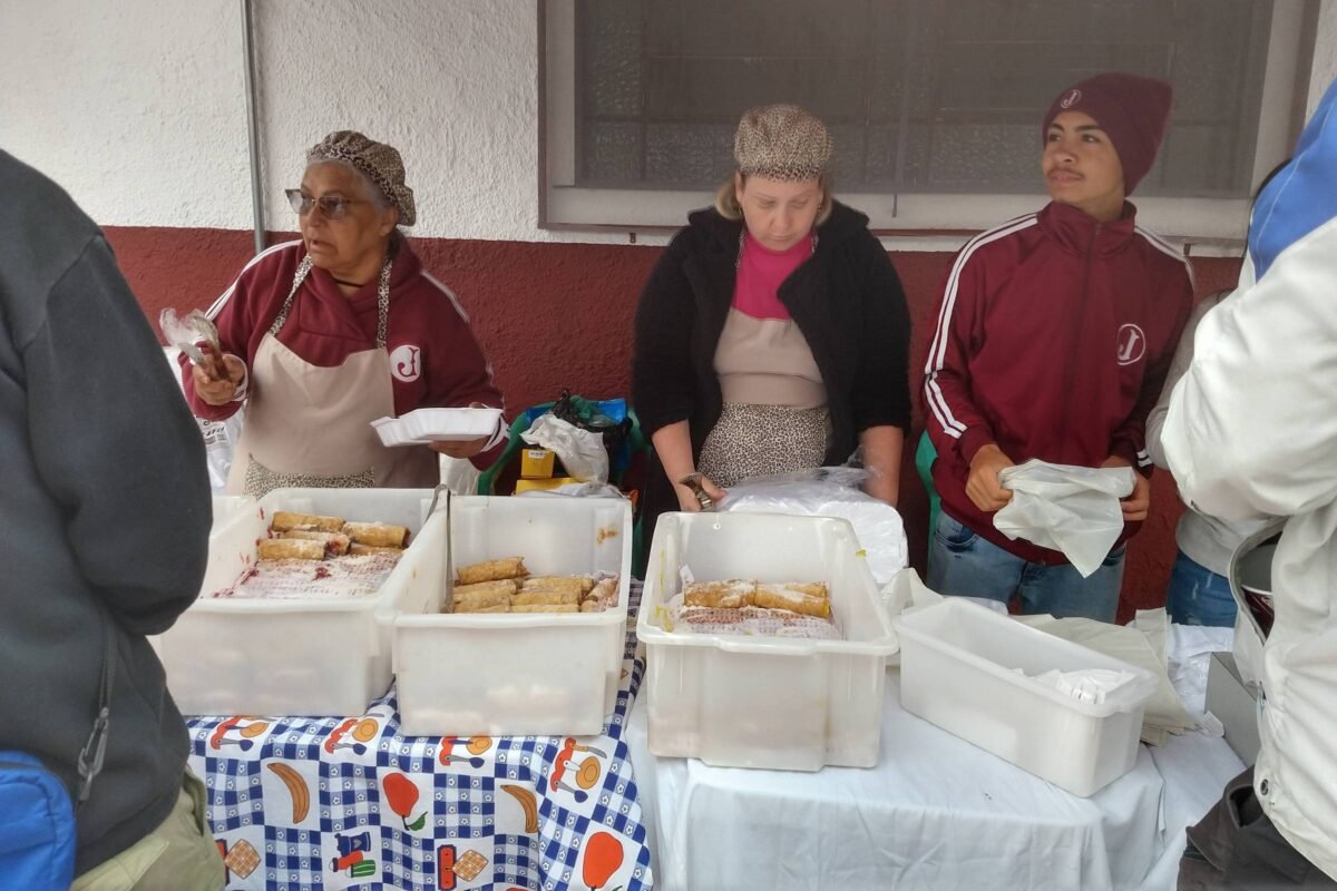 Jogo na Javari tem olheiro do RJ e megafila para