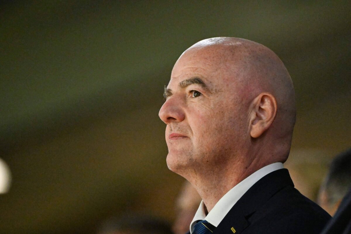 Mulheres precisam convencer os homens, diz Infantino - 18/08/2023 -