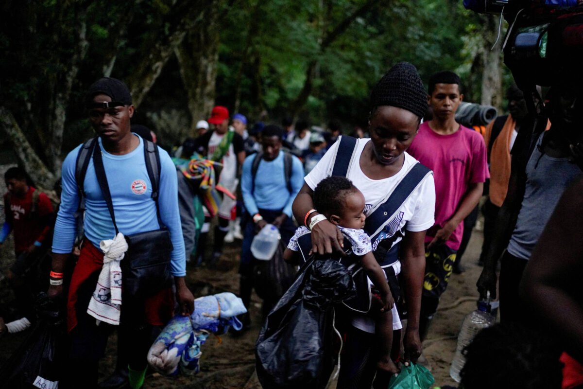 Número de migrantes em Darién ultrapassa recorde de 2022 -