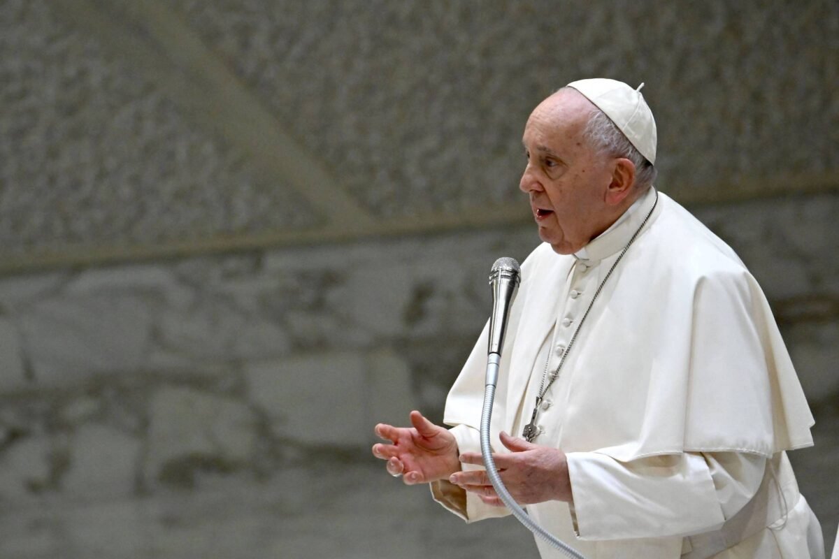 Papa publicará nova tese sobre o clima em outubro -
