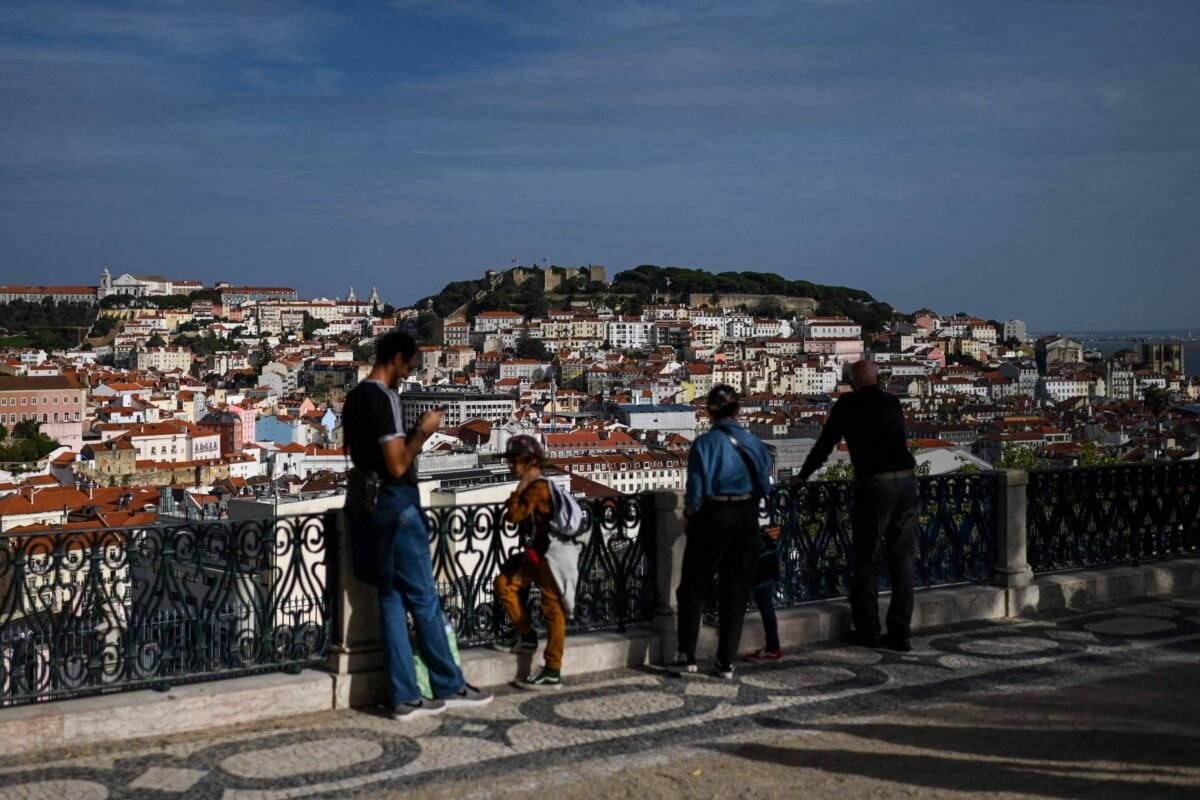 Portugal vive ao mesmo tempo alta emigração e imigração -