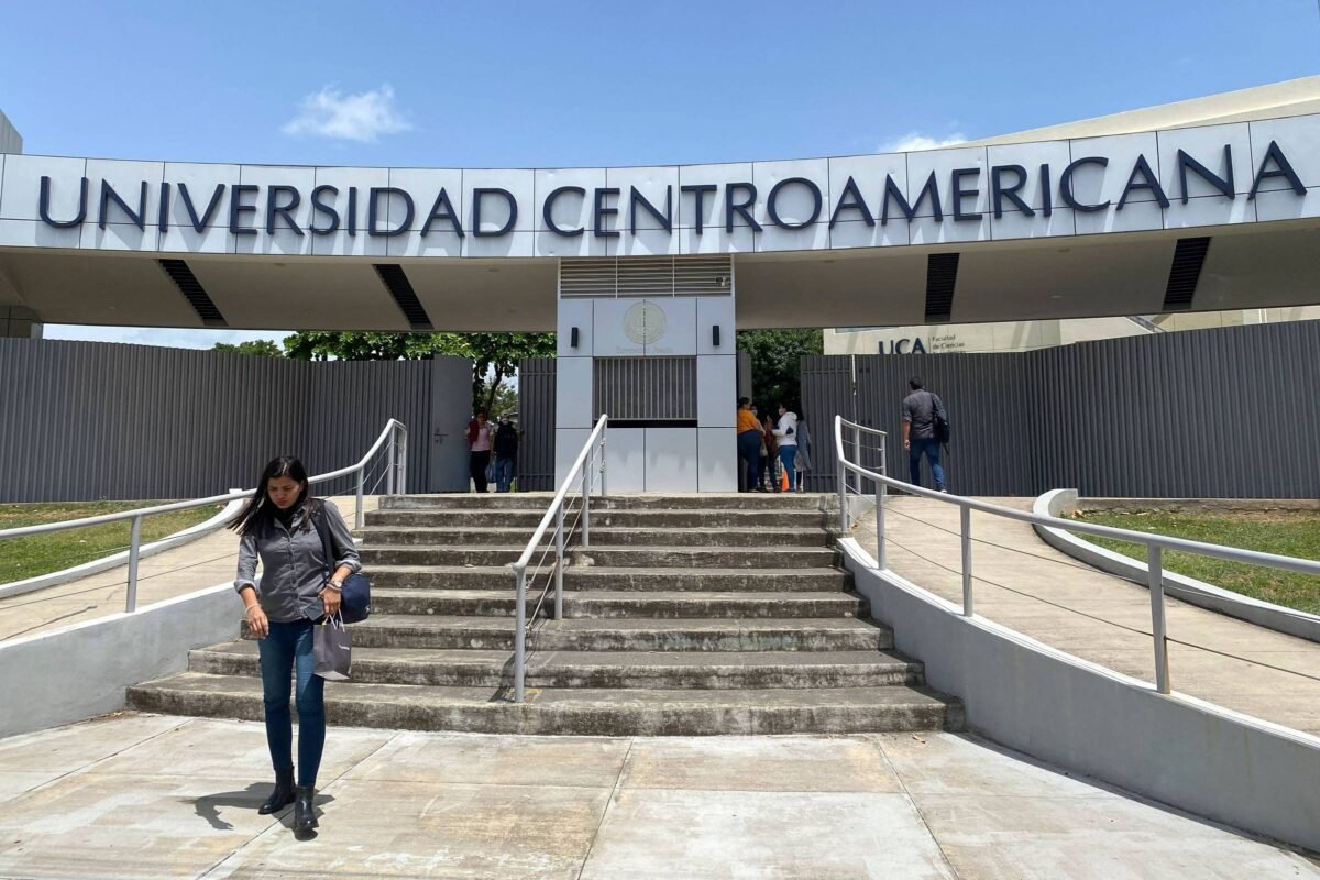 Regime de Ortega toma universidade referência na Nicarágua - 28/08/2023