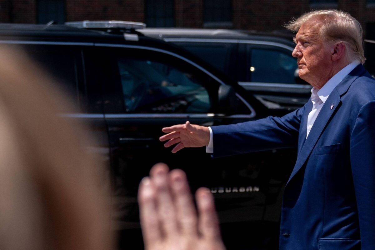 Trump merece título de Pelé dos políticos corruptos - 13/08/2023
