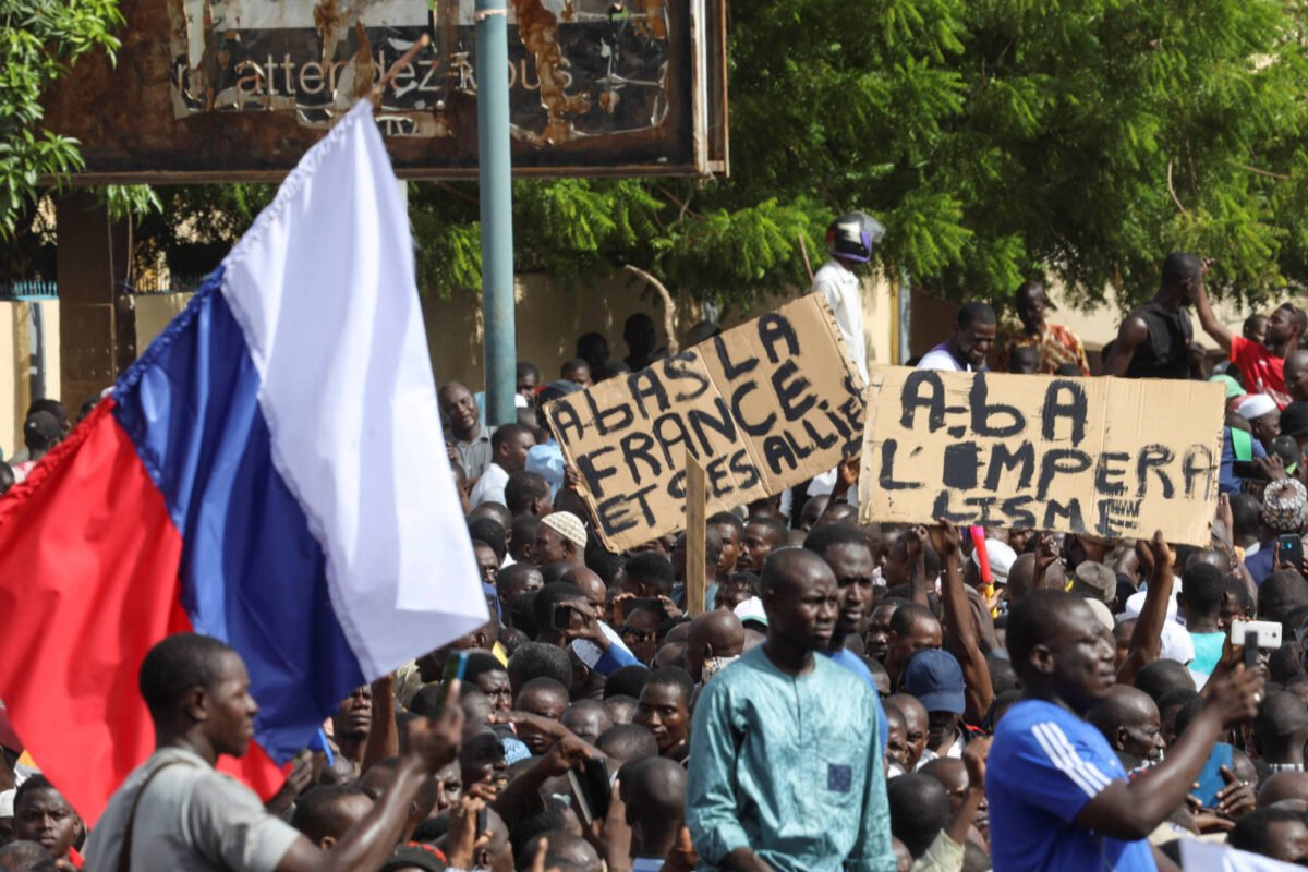 África: Golpes refletem esgotamento de relação com França - 03/09/2023