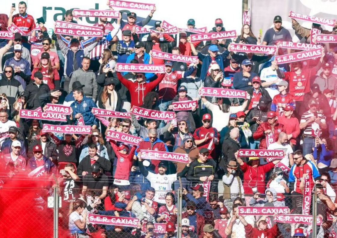 Caxias-RS bate Portuguesa-RJ no fim e garante acesso inédito à