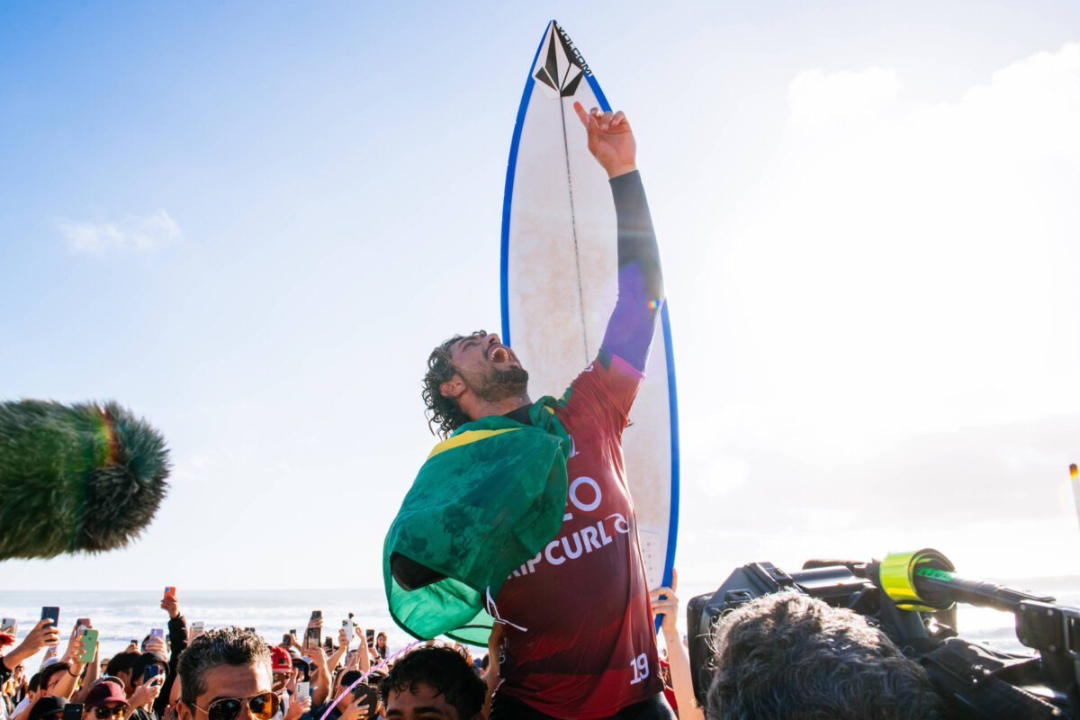 Chumbinho termina Mundial de surfe em 4° lugar - 09/09/2023