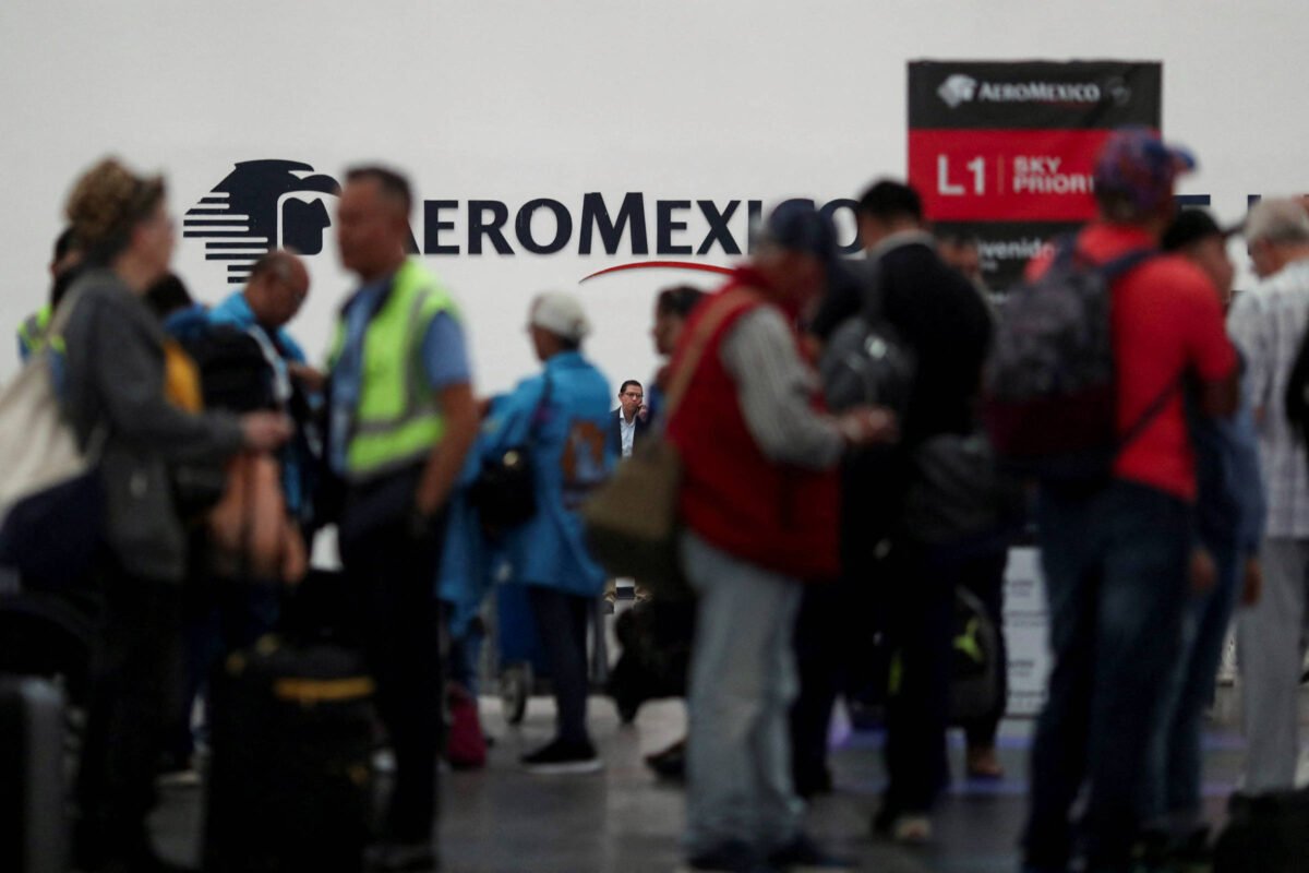 Conexão no México barra volta de brasileiros do Japão -