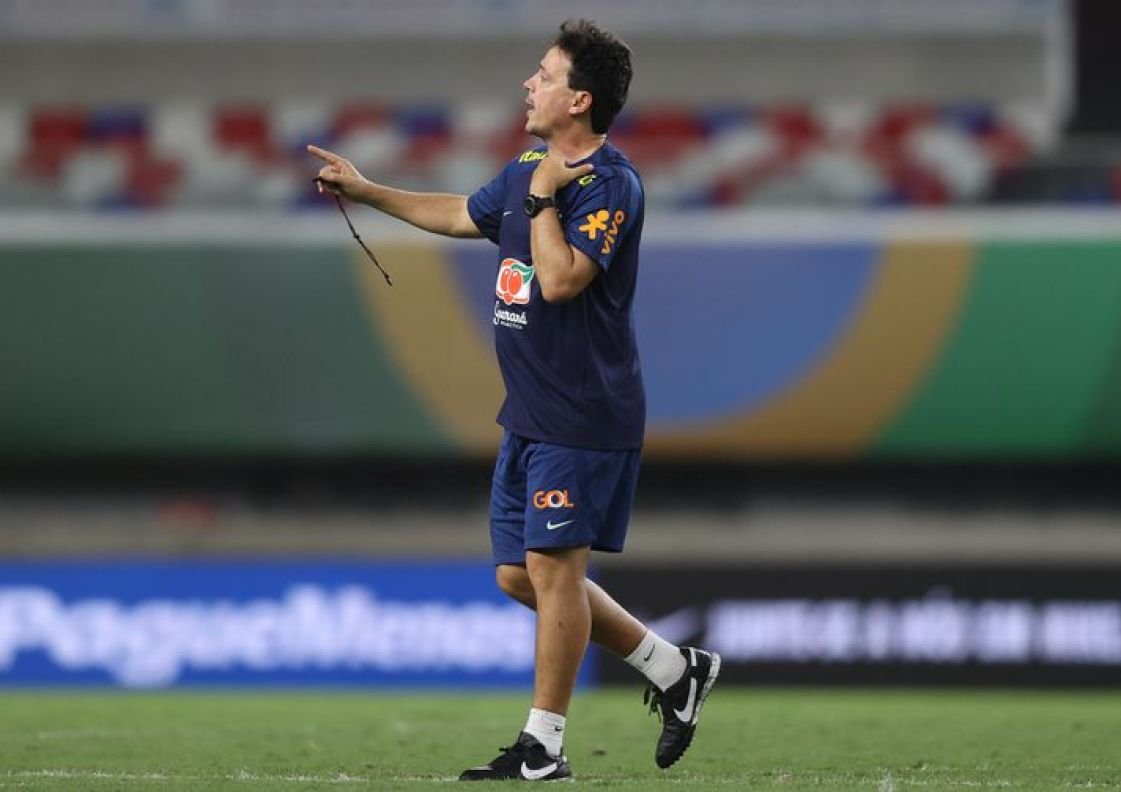 De técnico novo, seleção estreia nas Eliminatórias para a Copa