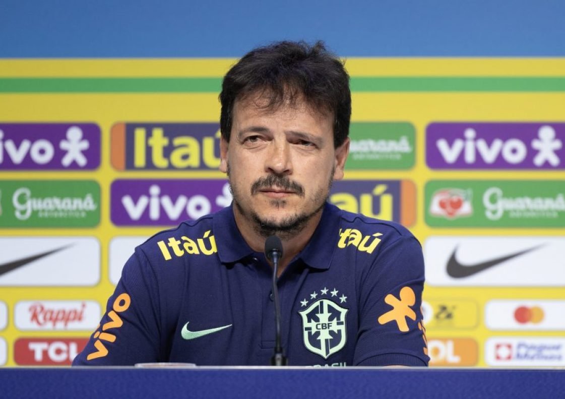 Diniz faz primeira convocação para Eliminatórias da Copa do Mundo