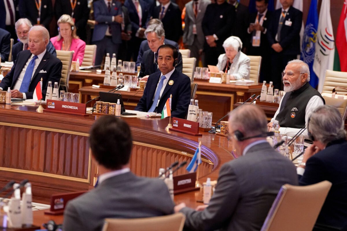 Diplomatas concordam em linguagem que 'não humilhe' a Rússia em