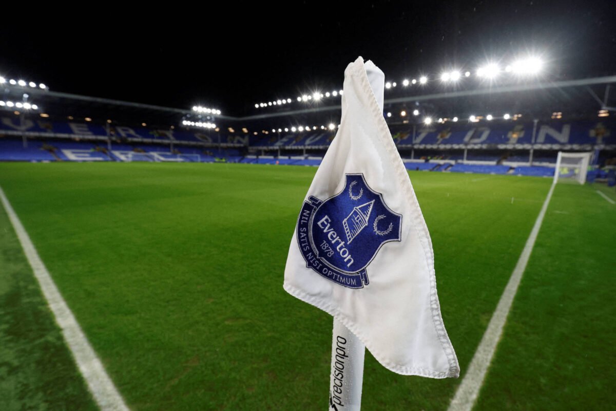 Dona da SAF do Vasco, 777 Partners compra inglês Everton