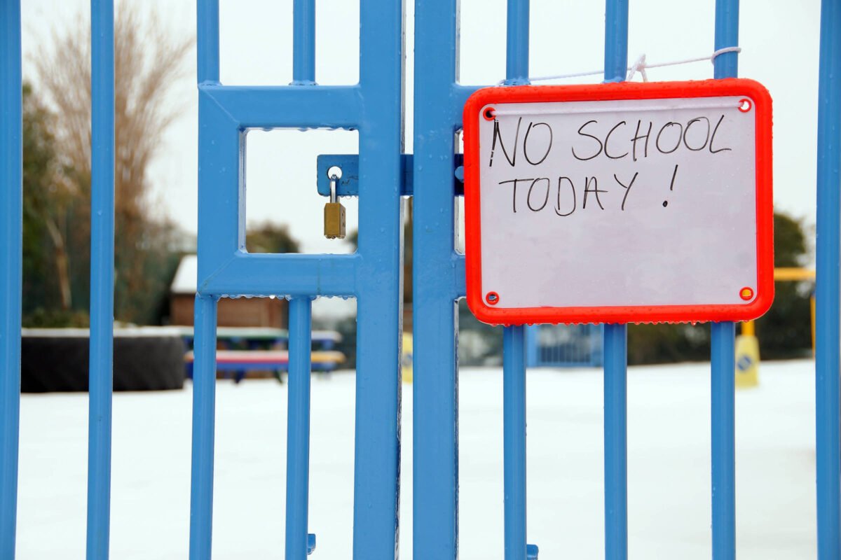 Escolas na Inglaterra correm risco de desabamento - 03/09/2023 -