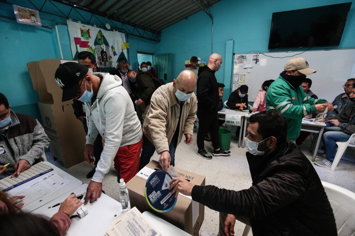 Está aberta a temporada de disputas entre clãs na Colômbia