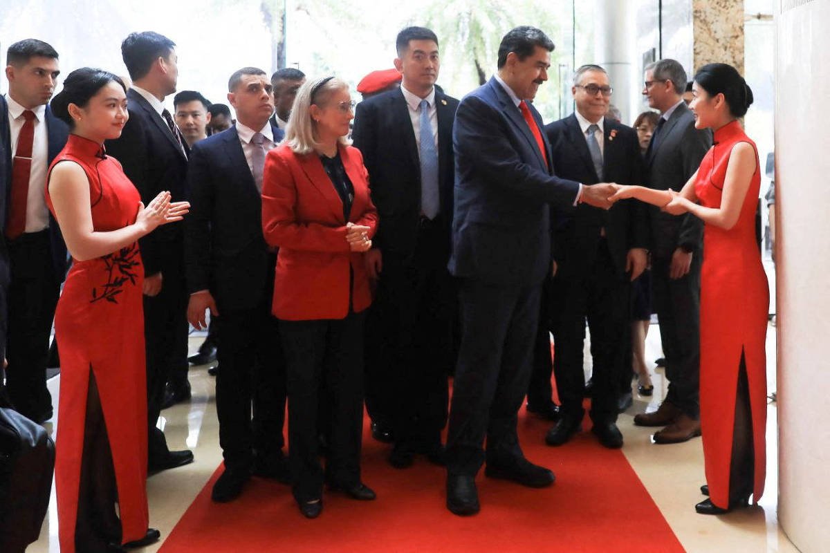 Maduro vai à China para fortalecer relações com Pequim -