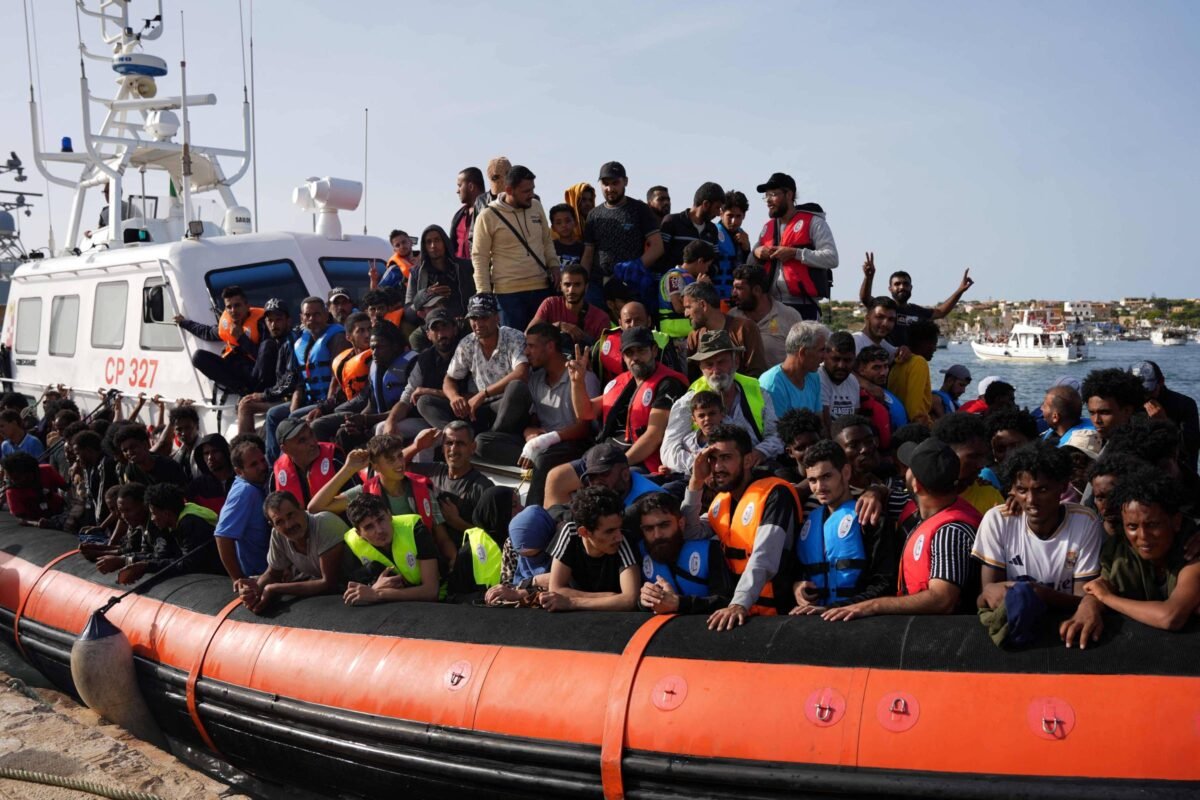 Tensão migratória antecipa campanha de eleição europeia - 23/09/2023 -