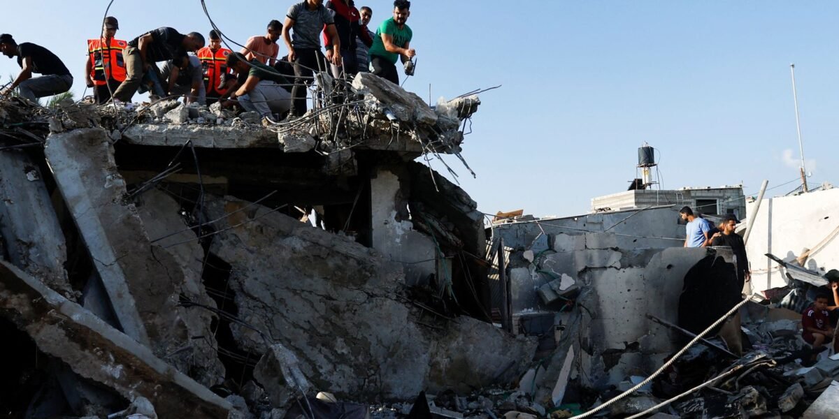 Bombardeio atinge cidade em Gaza onde estão brasileiros