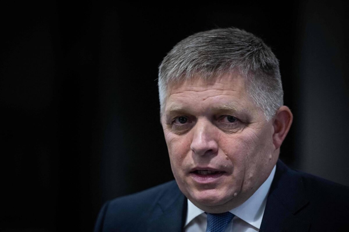 Eslováquia: Vencedor de eleição quer fim de apoio a Kiev