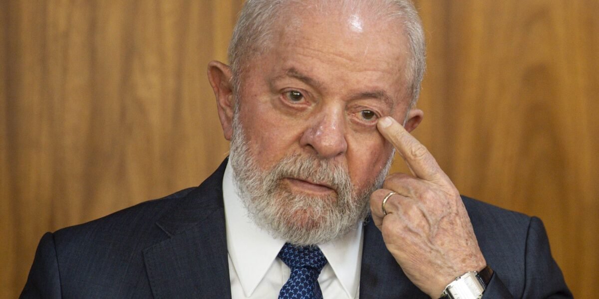 Lula conversa com emir do Catar sobre liberação de brasileiros