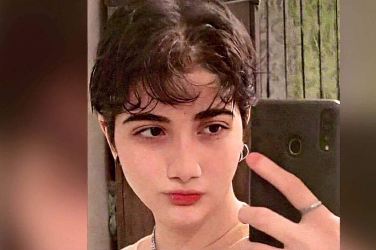Morre iraniana de 16 anos detida por não usar hijab
