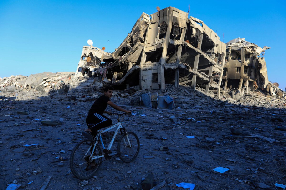 O bairro em Gaza reduzido a escombros em uma única