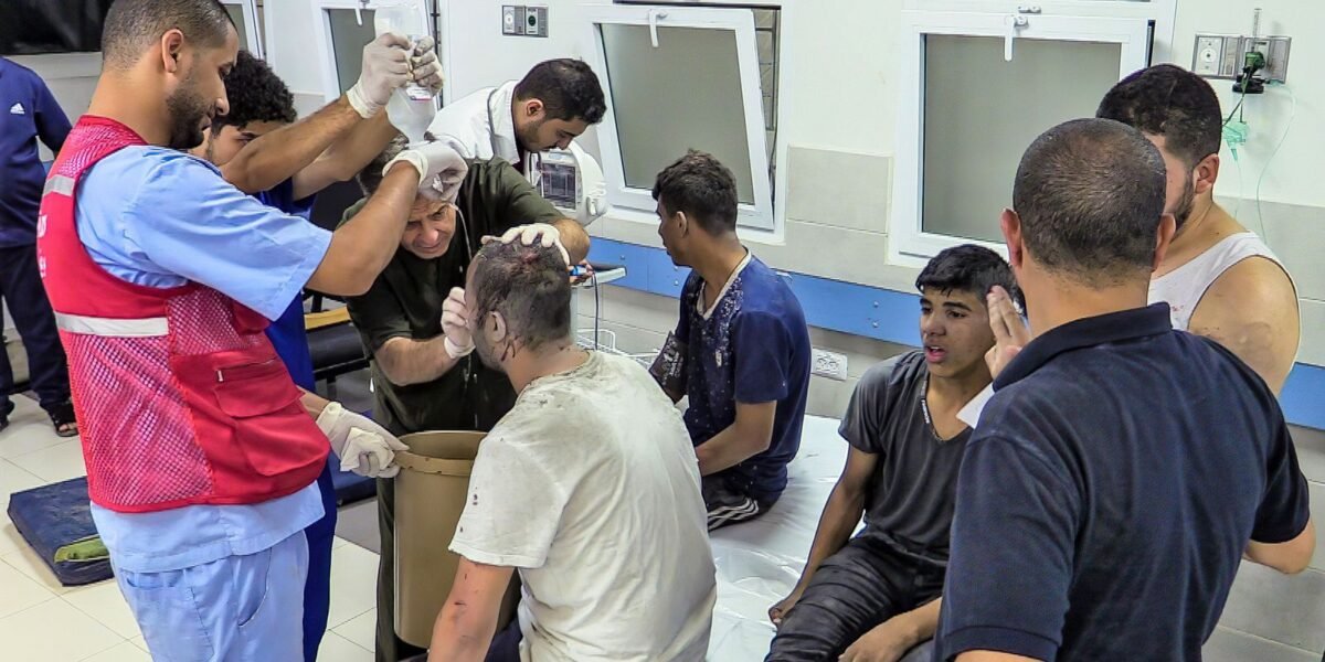 Profissionais de saúde apelam por resgate de vítimas no Oriente