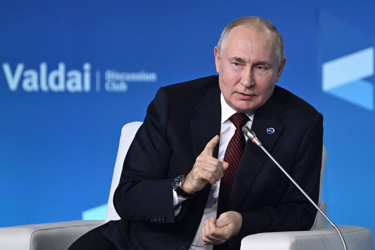 Putin ameaça retomar testes com armas nucleares - 05/10/2023 -