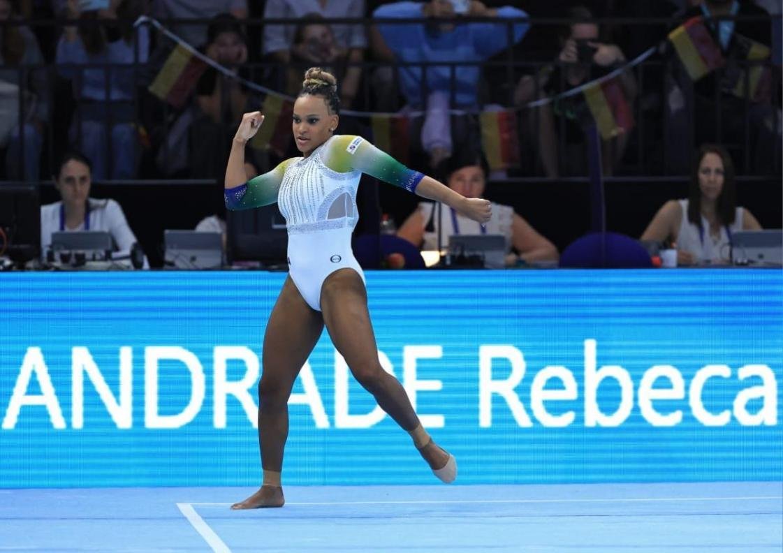 Rebeca Andrade conquista prata no Mundial de Ginástica Artística