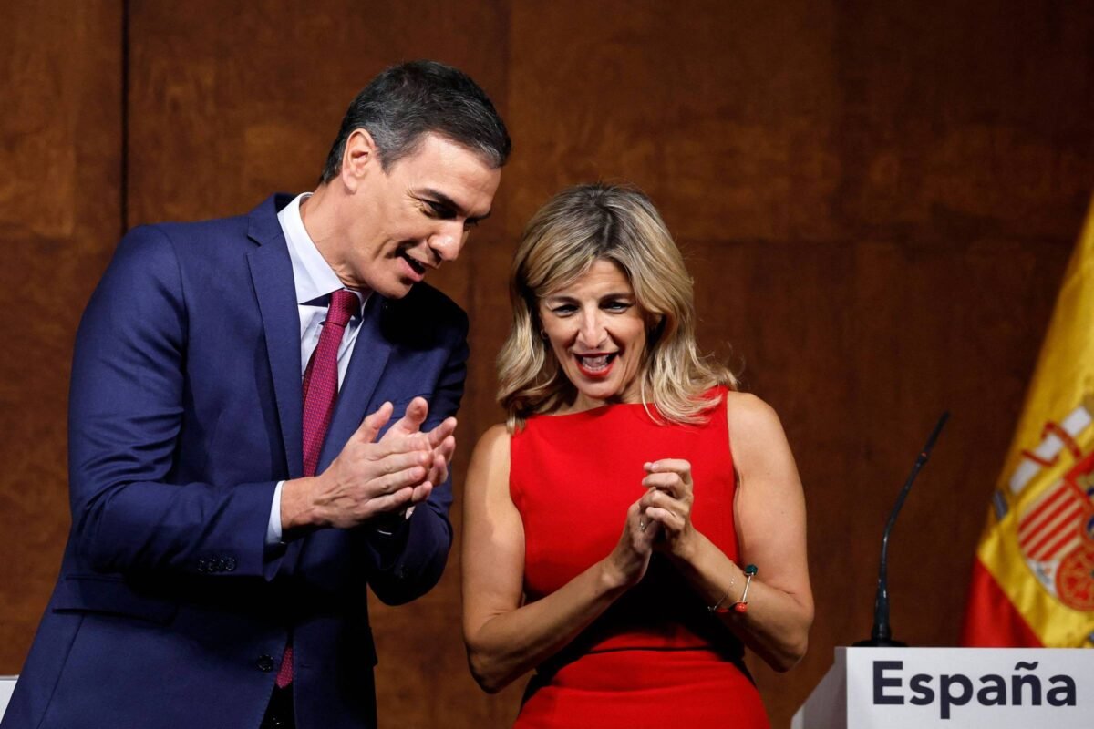 Sánchez sela união com coligação de esquerda na Espanha e