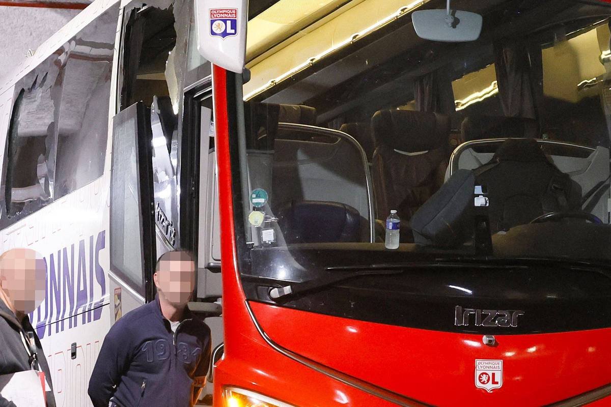 Selvageria faz técnico sangrar e adia partida na França -