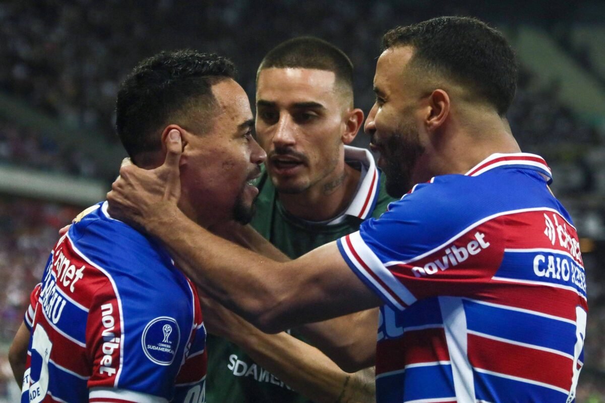 Sul-Americana: Fortaleza bate Corinthians e vai à 1ª final -