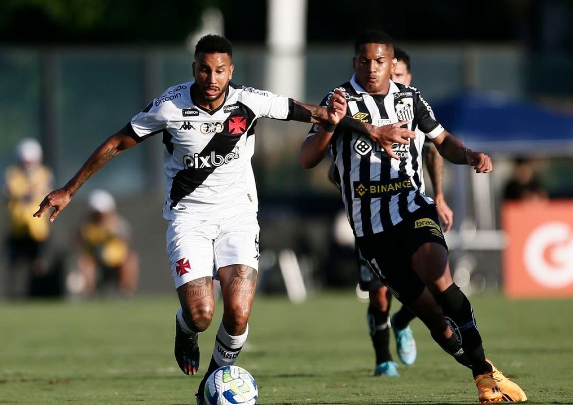 Tentando melhorar na classificação, Santos e Vasco jogam na Vila