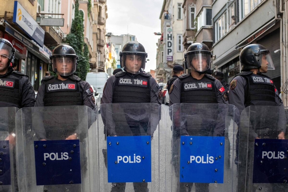 Turquia prende 145 pessoas após atentado a bomba - 03/10/2023