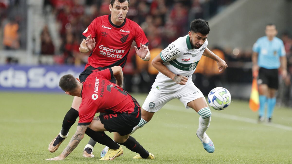 A desequilibrada dupla Atletiba tenta salvar o ano