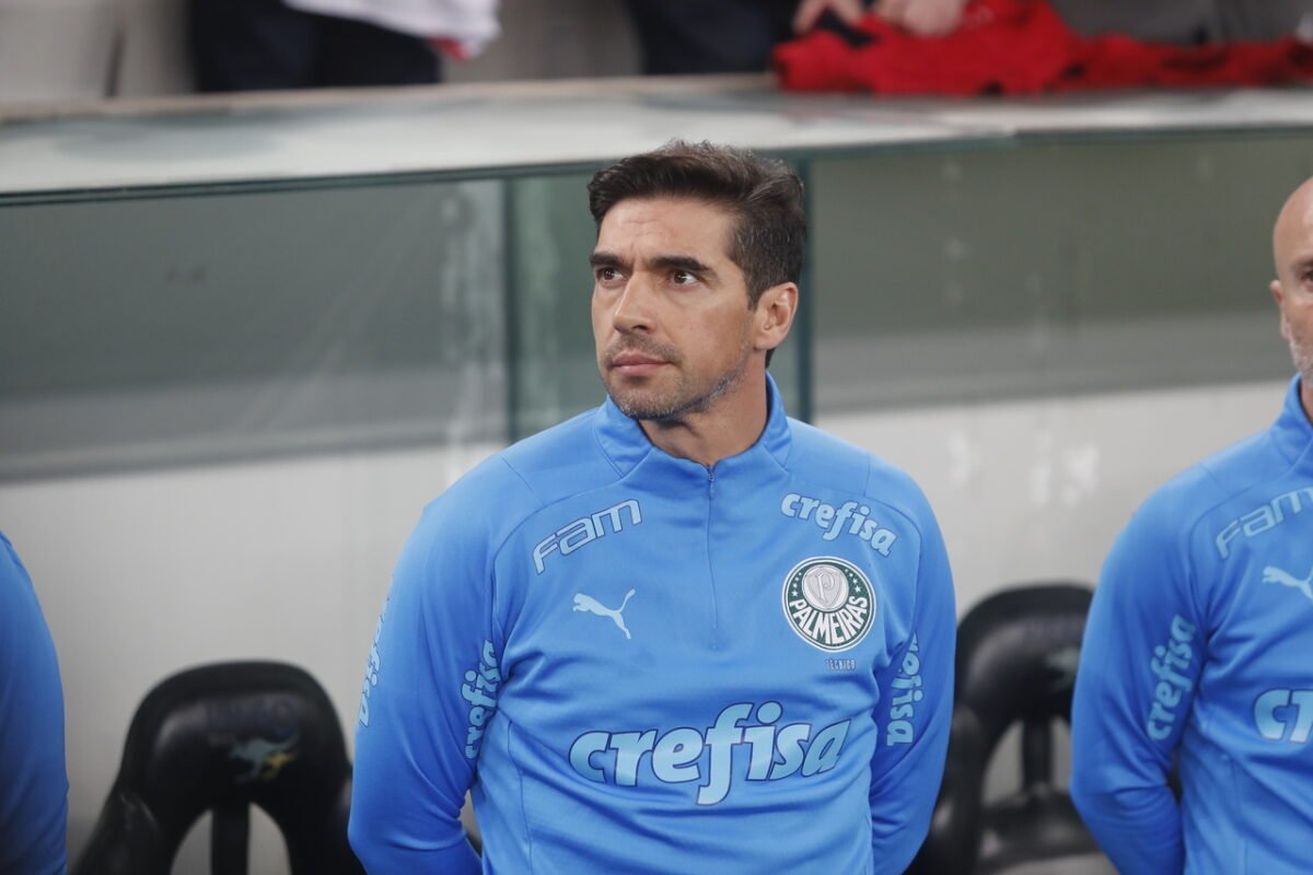 Abel Ferreira vai deixar o Palmeiras ao fim do ano,