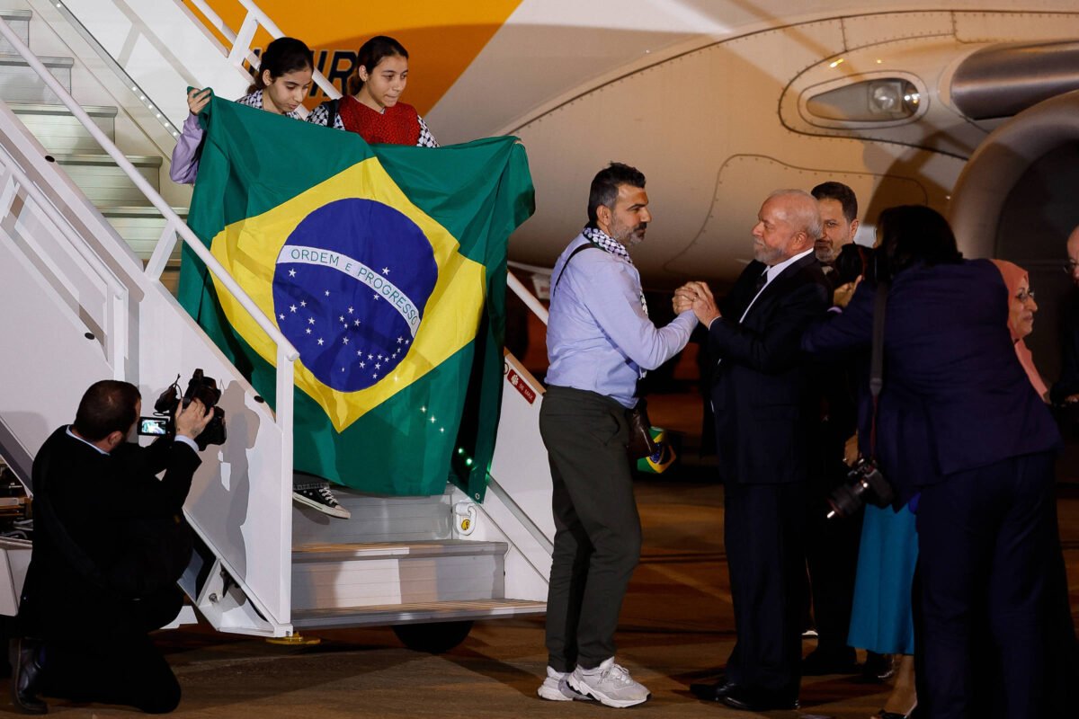 Advogado diz a Lula que comparar Israel com Hamas machuca