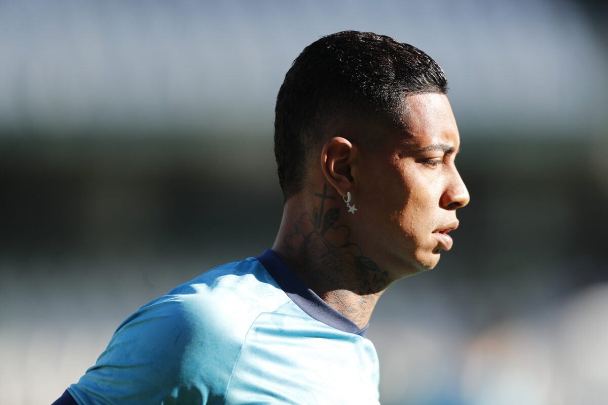 Alef Manga chega a Curitiba e faz projeção de retorno