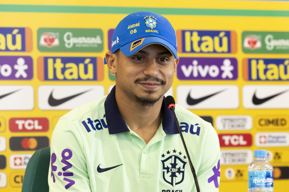 André vê evolução na seleção com Diniz e admite pressão